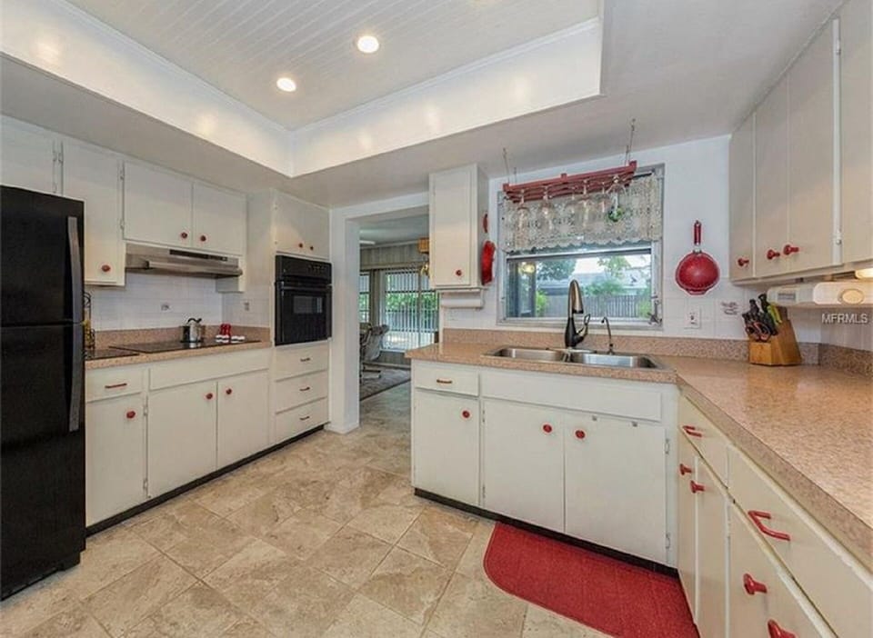 Under cabinet lighting also available for prepping meals