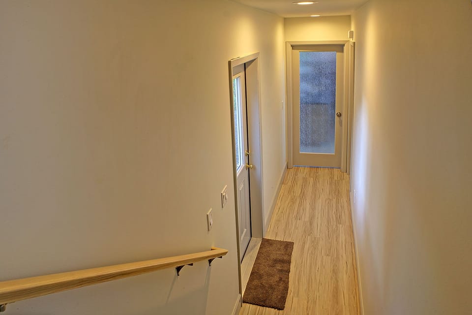 Alice, Marathon and West entrance looking at commons/ kitchen door