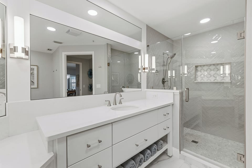 Primary King Ensuite
