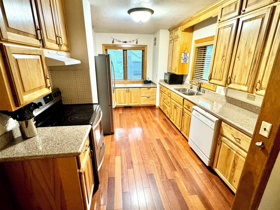 Fully stocked kitchen.