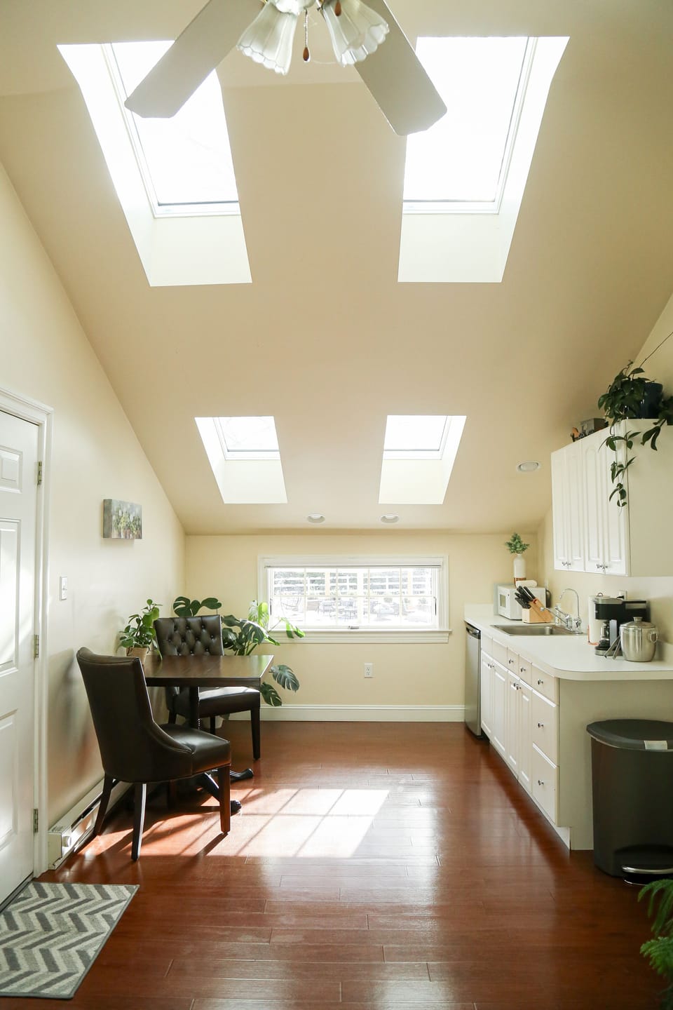 Sunlight Kitchenette and Dining area. Also perfect for work away from home. 