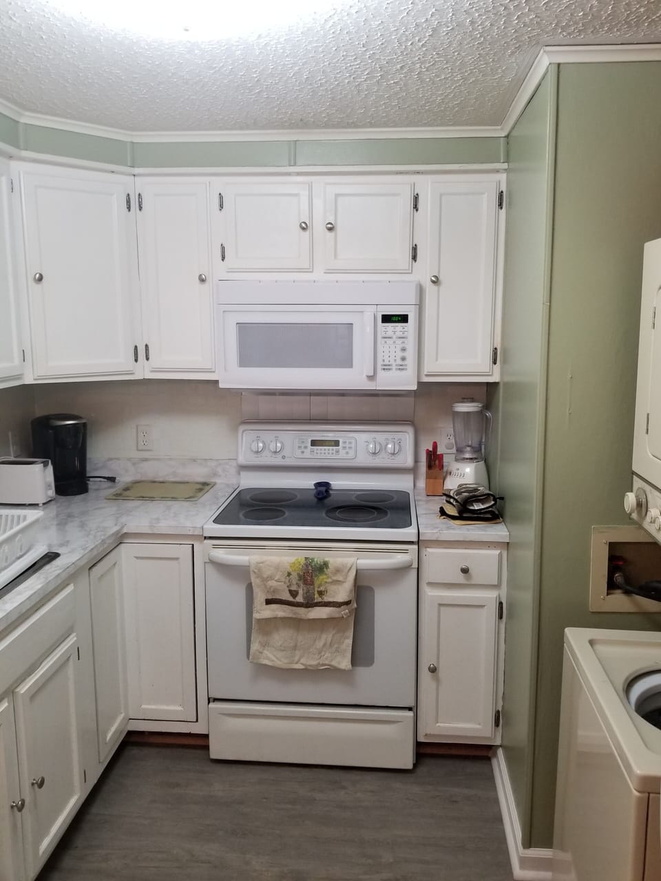 Kitchen w/Stove & Microwave