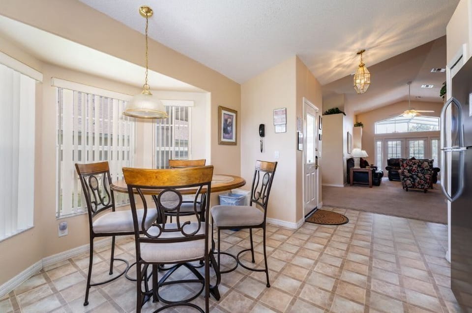 4-Bedroom Orlando/Disney Vacation Home, Indian Creek Kissimmee, Florida 