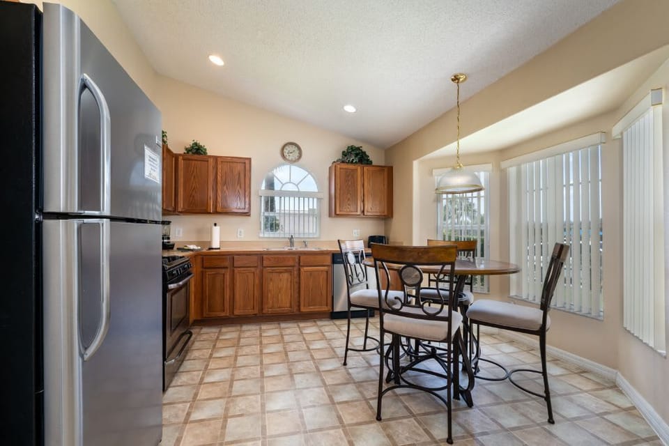 4-Bedroom Orlando/Disney Vacation Home, Indian Creek Kissimmee, Florida 