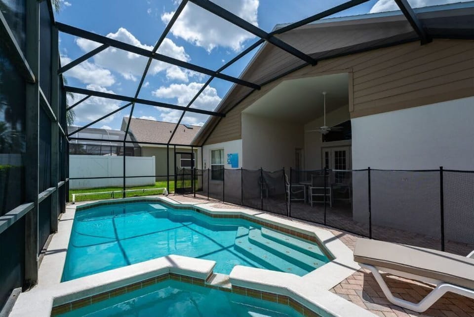 4-Bedroom Orlando/Disney Vacation Home, Indian Creek Kissimmee, Florida 