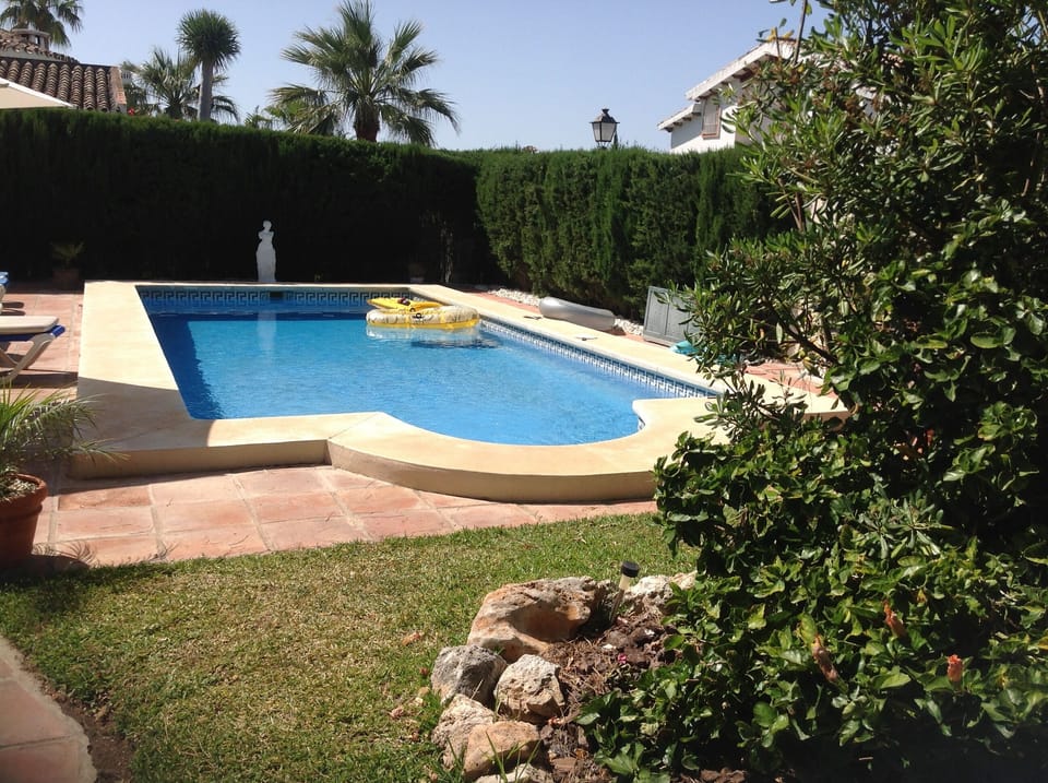 Your Private Pool & Garden