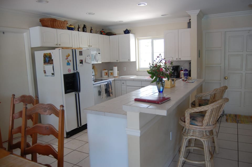 Kitchen with Bar