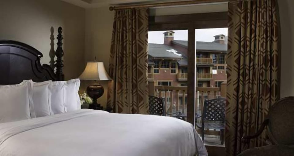 Master Bedroom W/King Size Bed and Private Balcony!