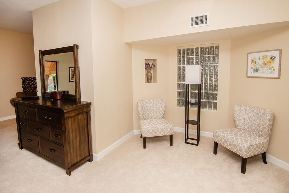 King master bedroom sitting area.  Tons of space to spread out