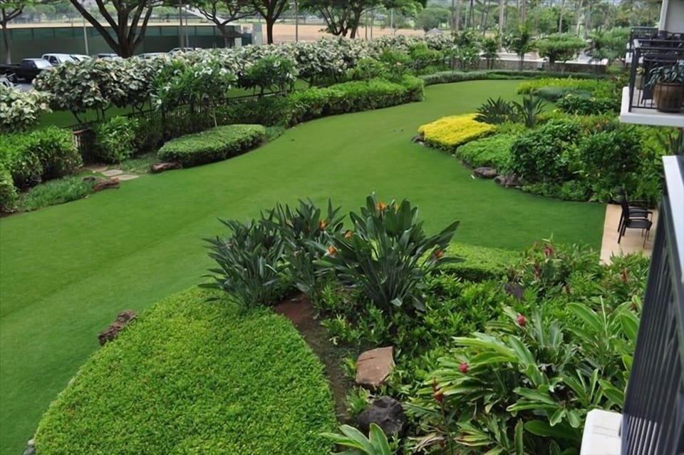 Secluded gardens. The sunset side is quiet compared to the busier pool side.