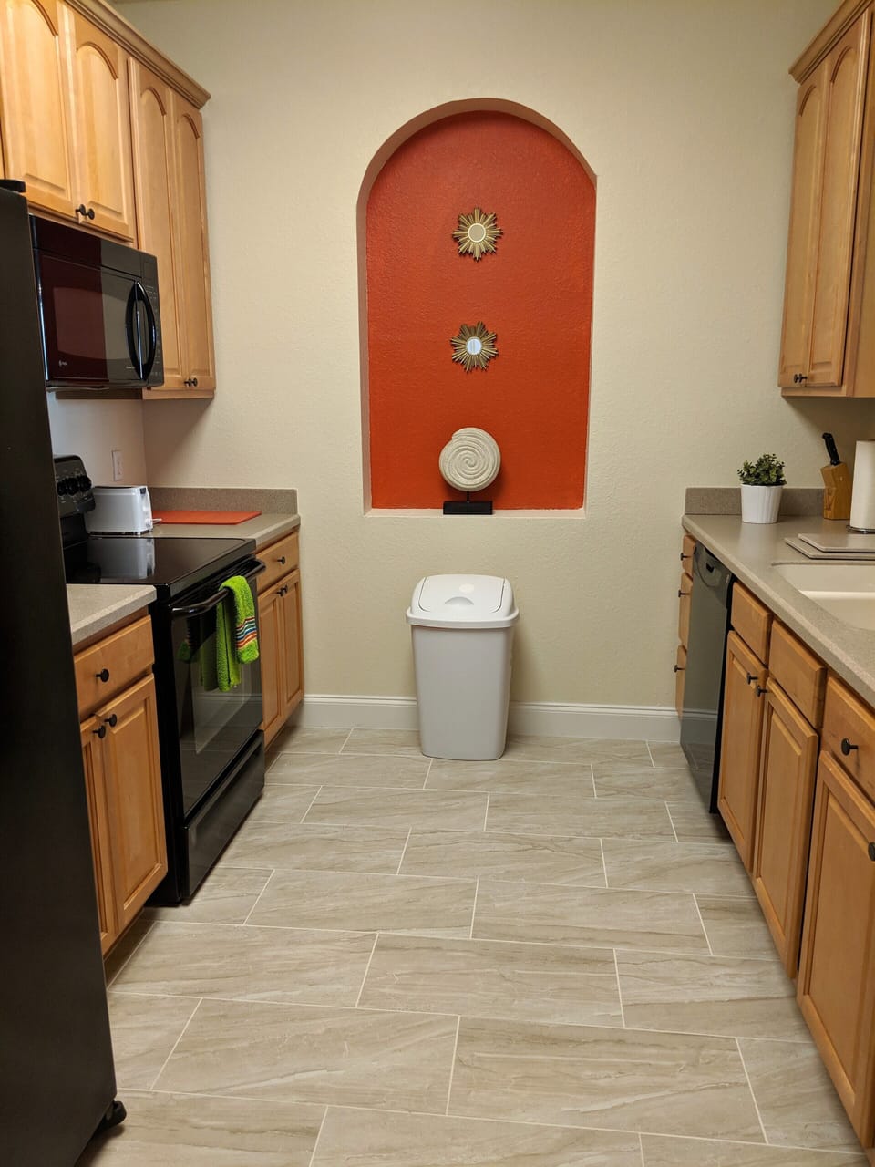 Orlando Vista Cay Condo - Fully Equipped Kitchen
