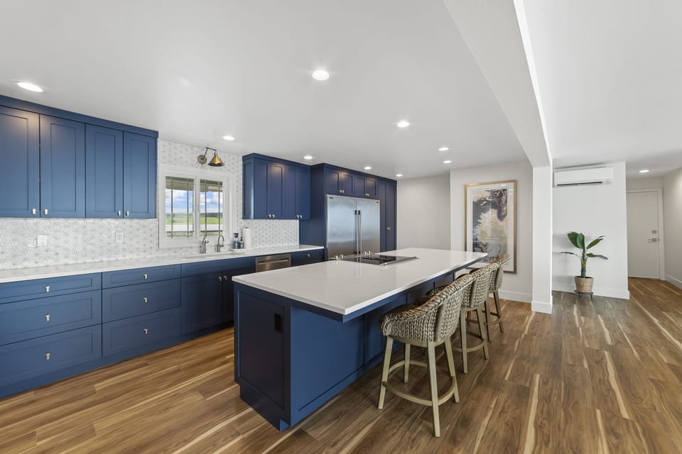 Full kitchen
