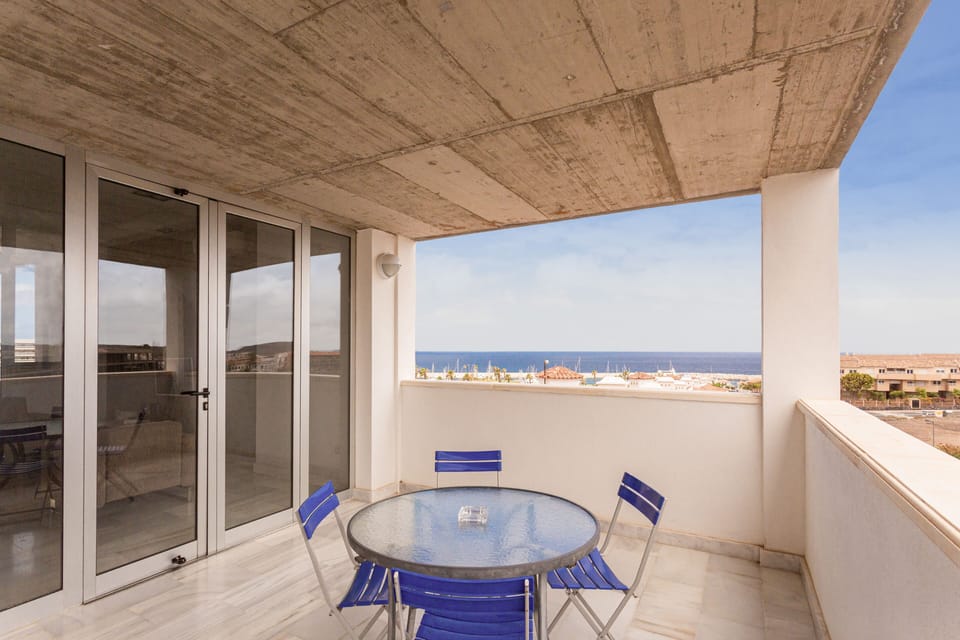 Living room's terrace with coffee table