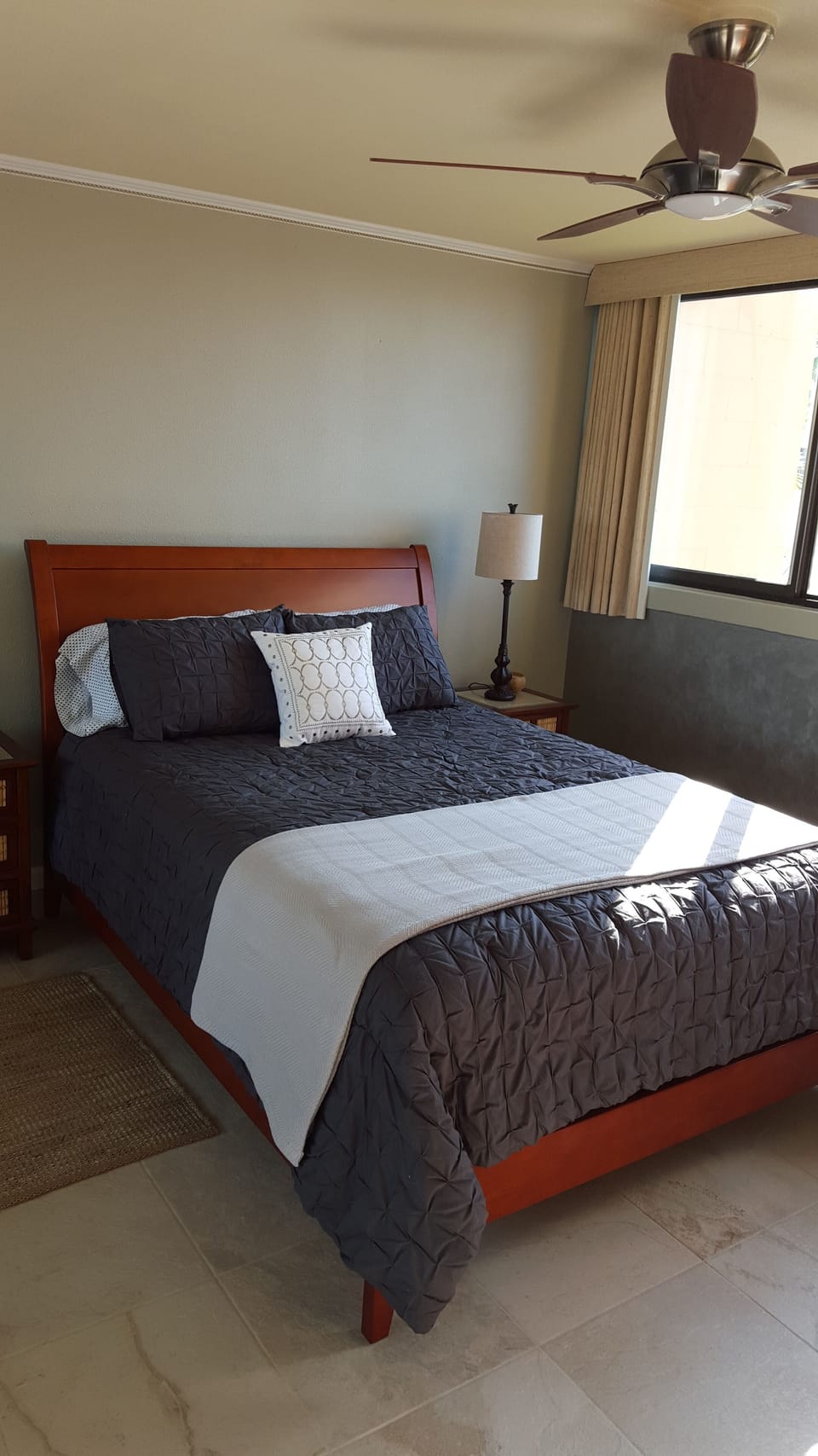 Queen size bed