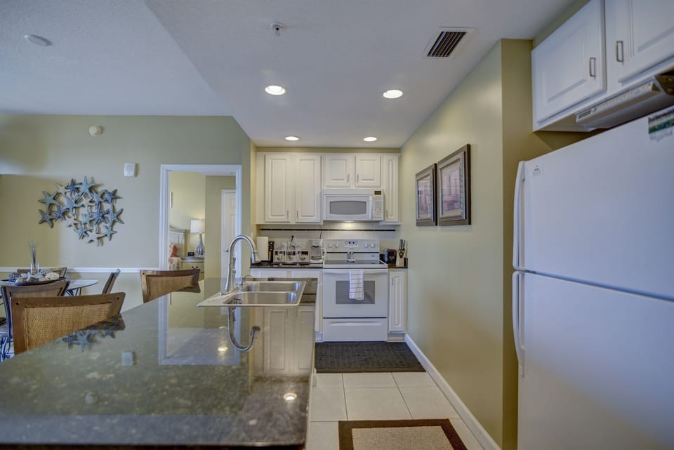 Kitchen with island