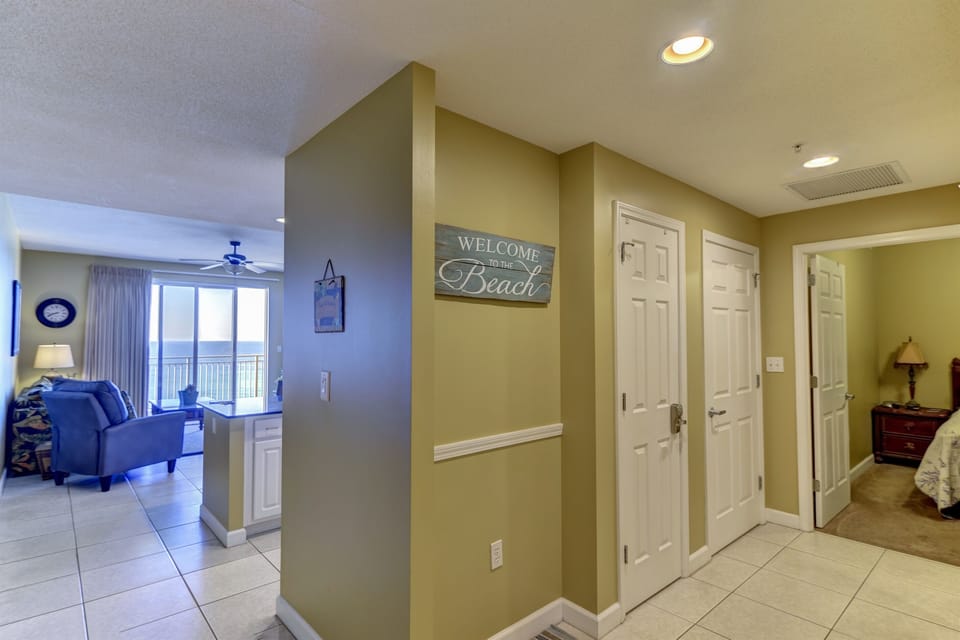 Front hallway leads to second bedroom