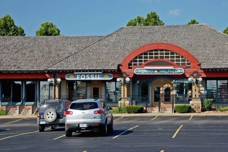 Huge outlet mall within ten min