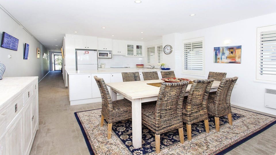 Aroona at Minnamurra | Dining room | Kitchen | Private entrance