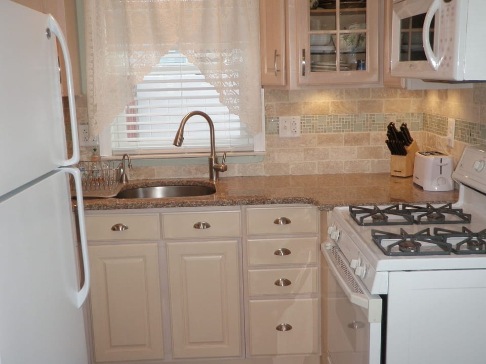 kitchen new backsplash