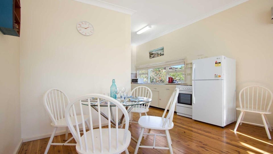 Bijs at the beach | Kitchen and dining area | Microwave
