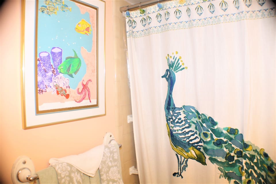 Guest bath.