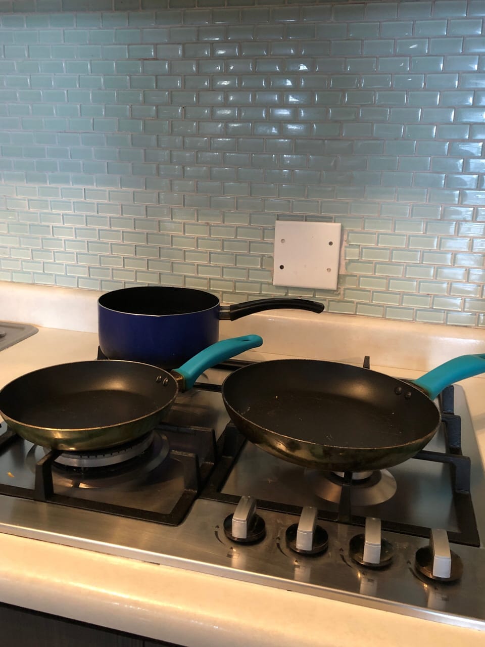 FULL GAS STOVE WITH ALL YOU NEED TO MAKE A MEAL. YOUR STAY. YOUR WAY. 