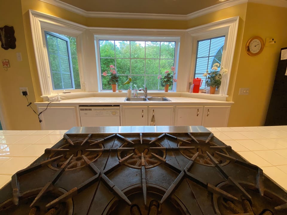 Professional 6 burner gas stove. Same stove used in high end restaurants.