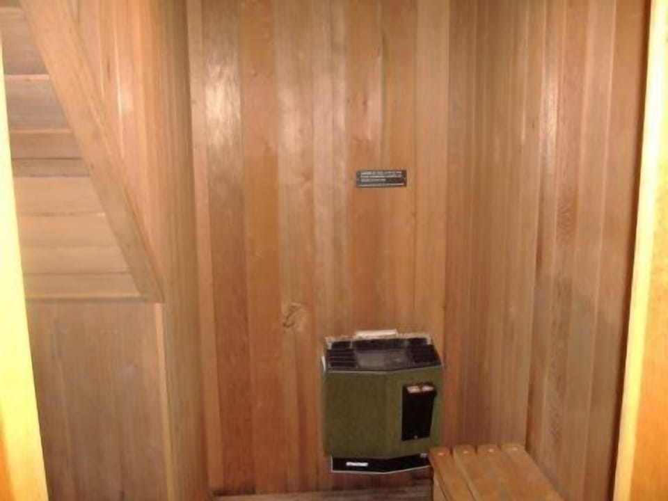 1st floor sauna