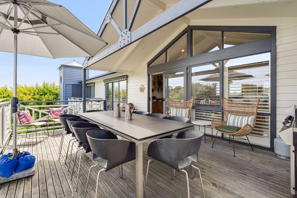 Outdoor Entertaining Upstairs