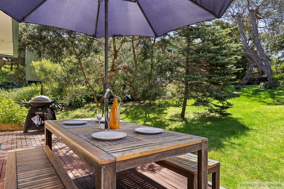 Outdoor BBQ & Table