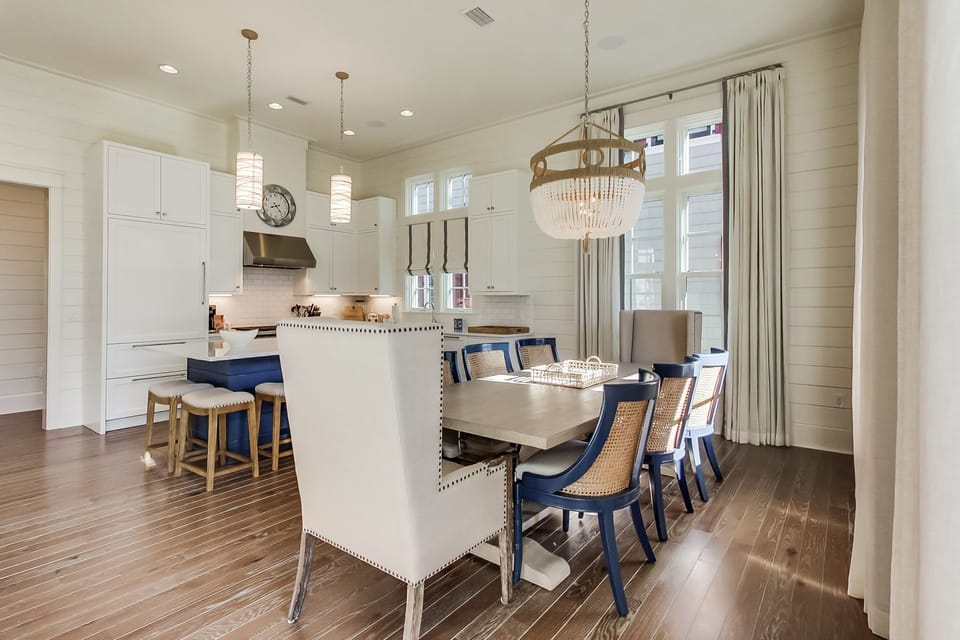 First Floor: Dining Area
