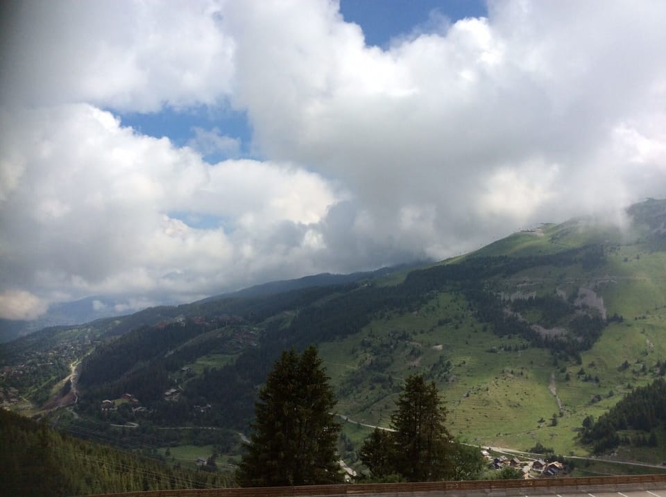 In the heart of the 3 valleys ski area Meribel Mottaret