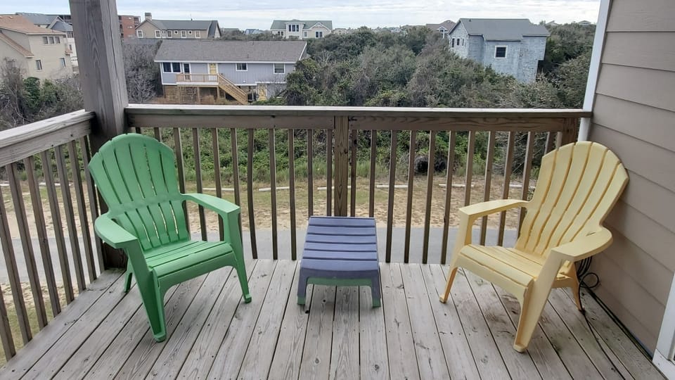 Deck/Views of Ocean