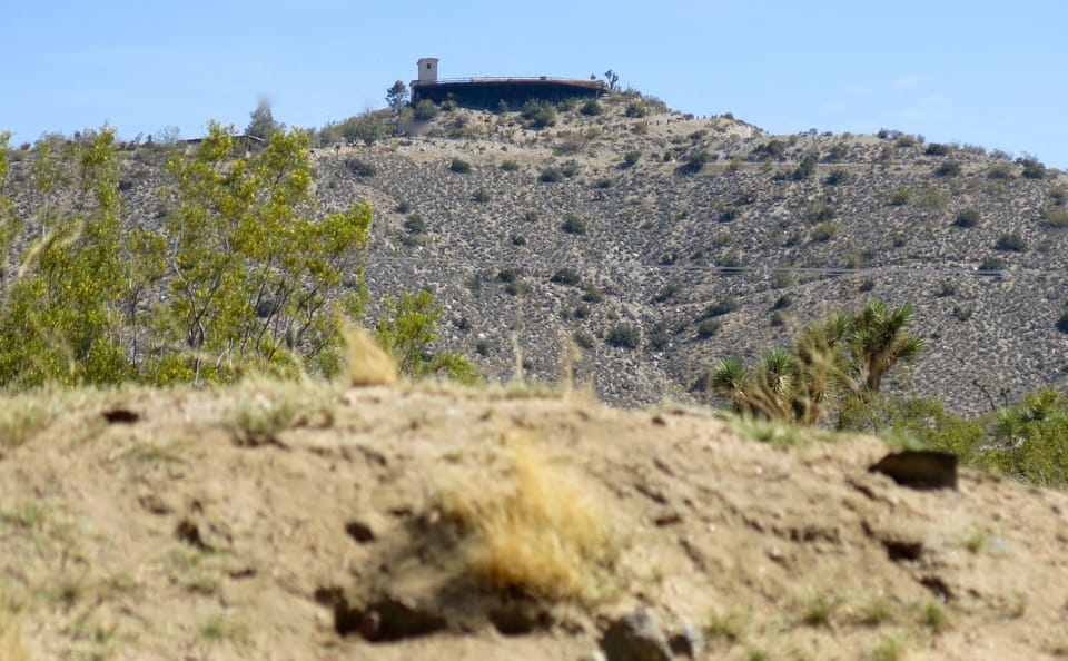 Jimmy Van Heusen's house on top of Burnt Mtn.!Unobstructed view from backyard.