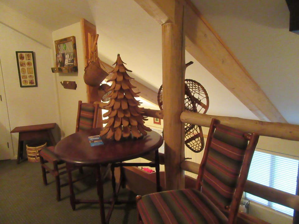 upstairs bedroom loft