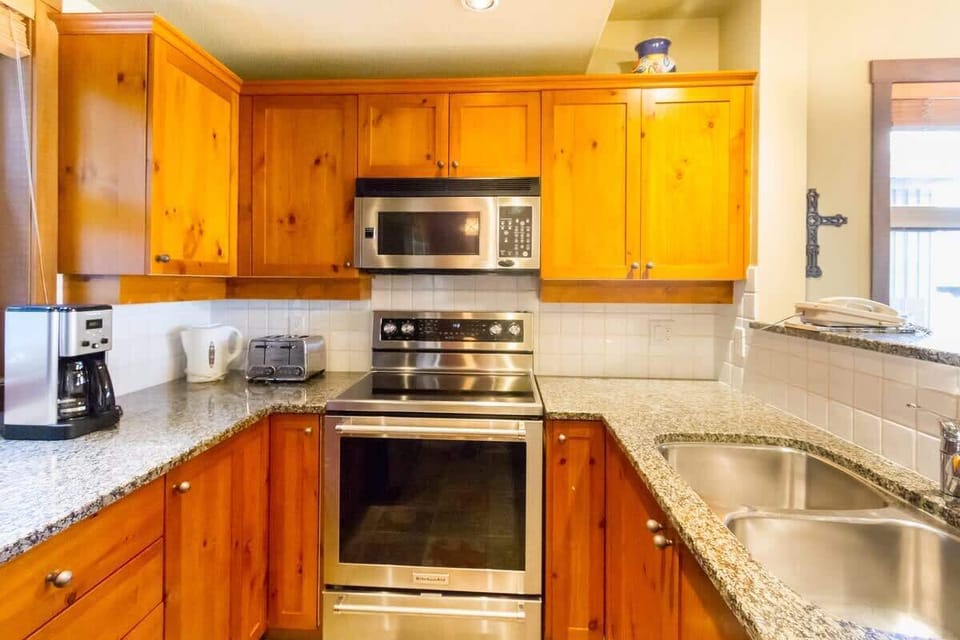 Fully equipped kitchen