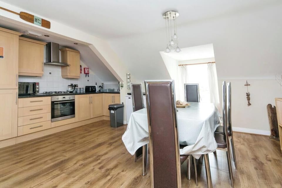 Kitchen/dining area