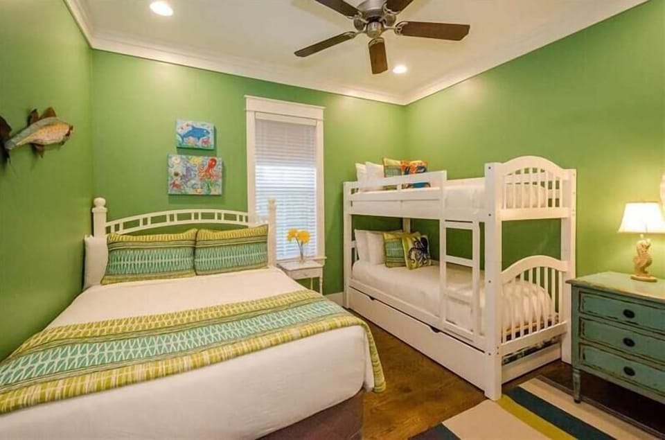 2nd Floor Queen Bedroom with Twin Bunks