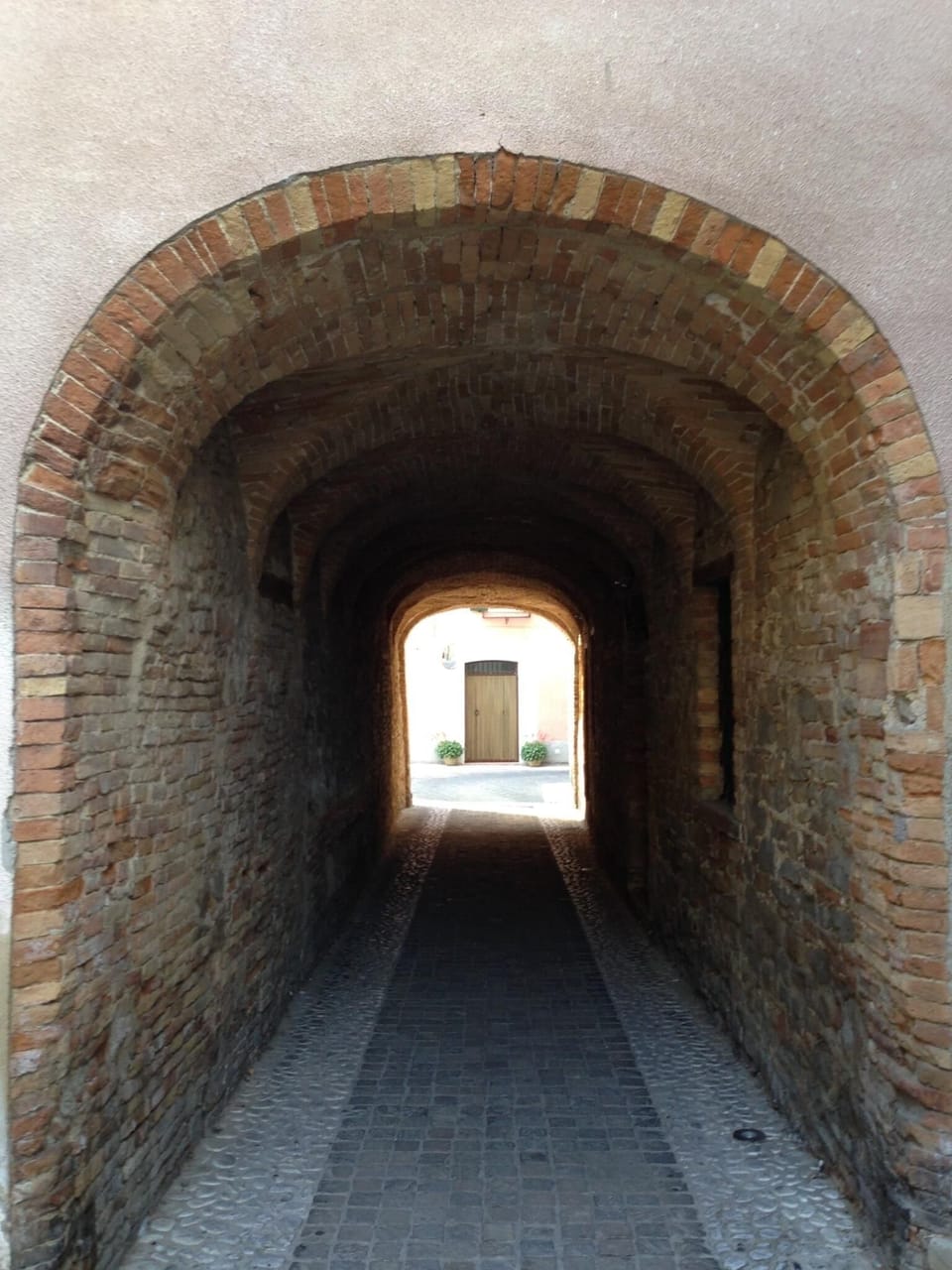 Walking through the archway to Casa da Carmine is like stepping back in time.
