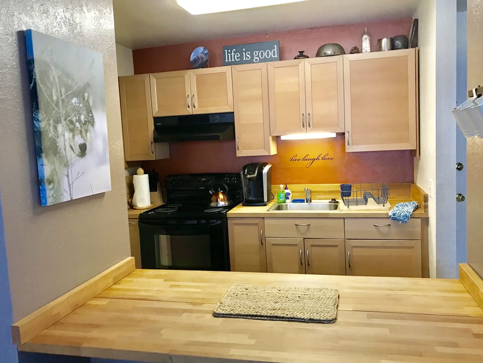 Well stocked full kitchen.  Save on meals!