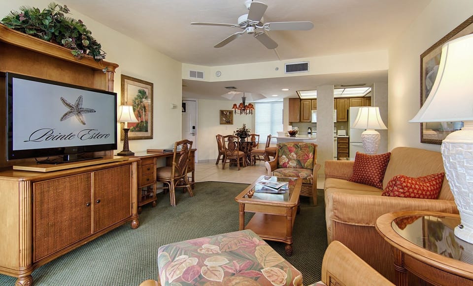 Sit back and relax in our bright and elegant suite!