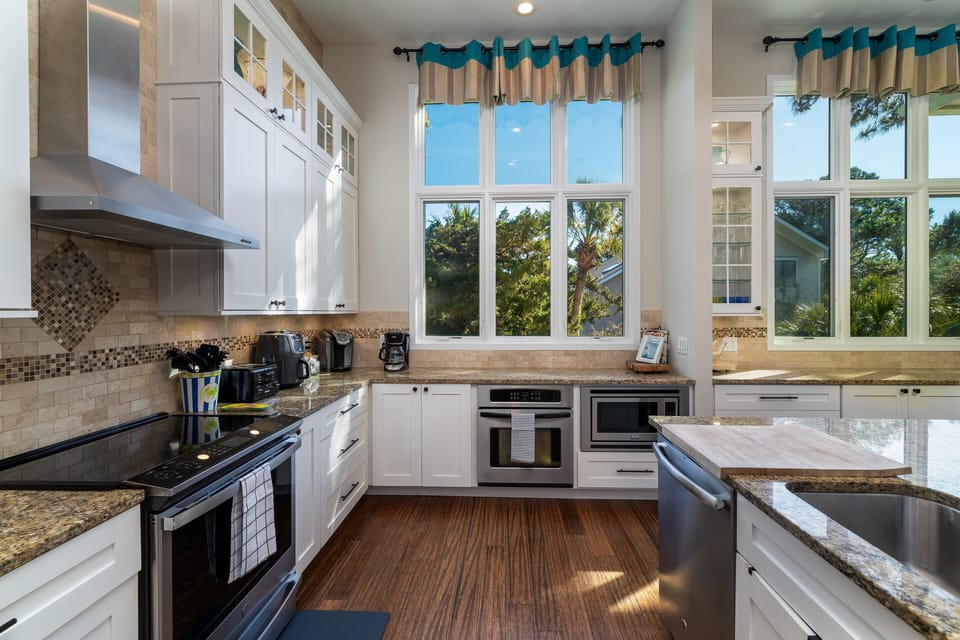 Large windows let in lots of beautiful daylight