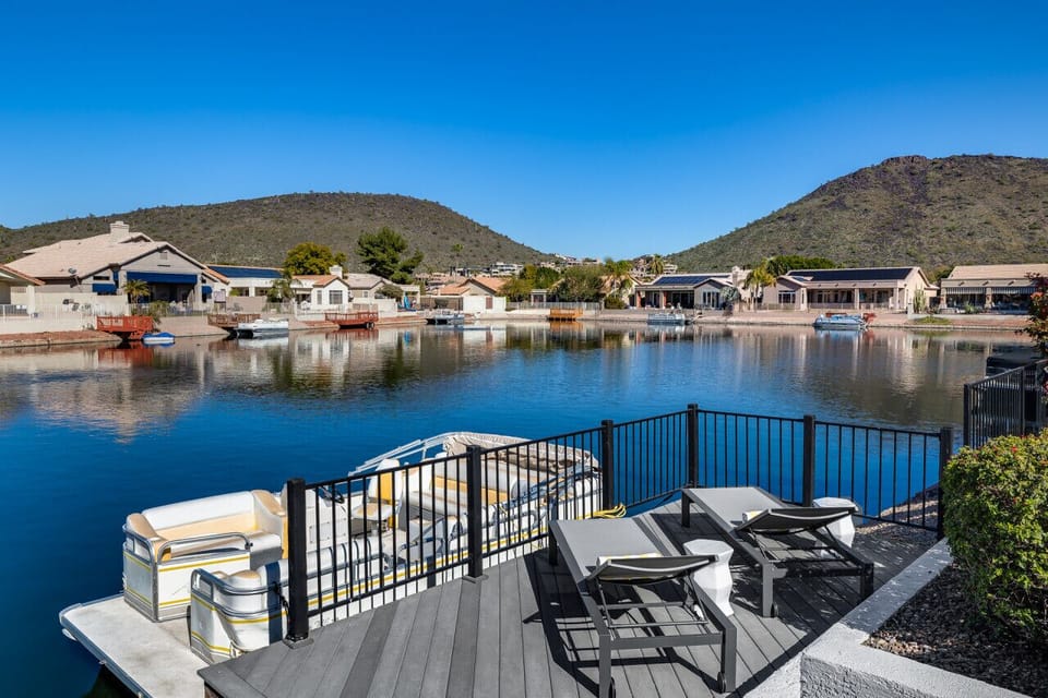 Dock & pontoon boat available for your use during your stay.  The boat is a great option for cruising around the neighborhood especially at sunset!