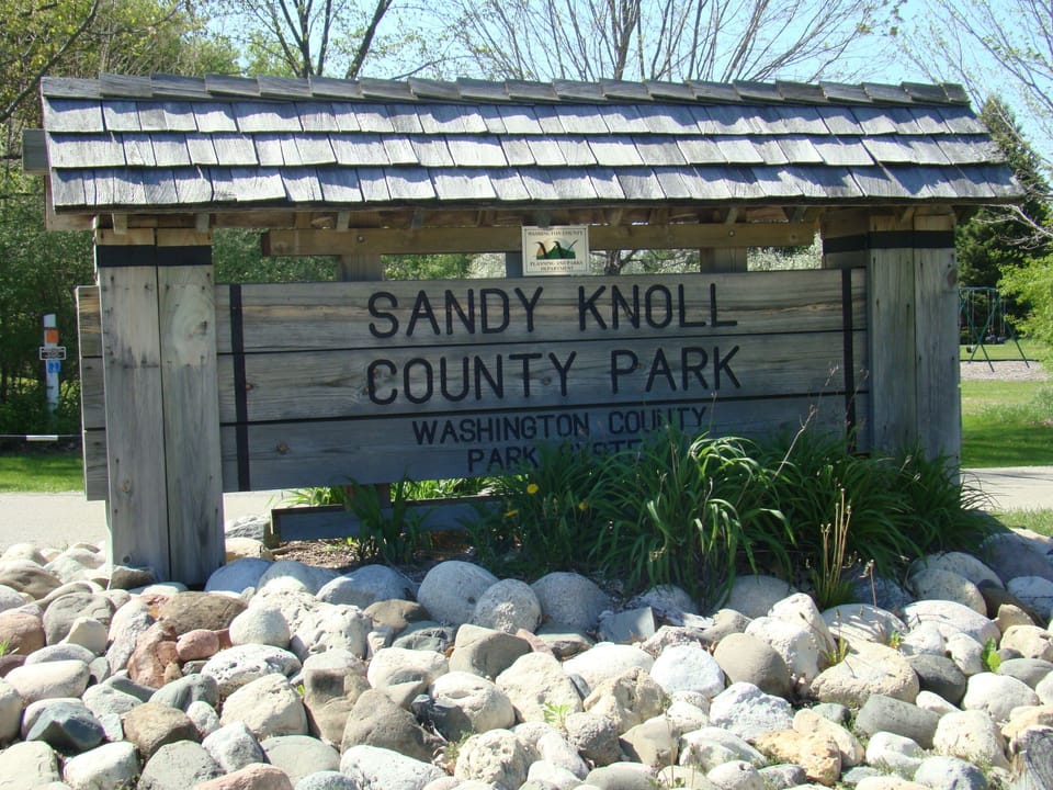 Park entrance sign (turn left soon after passing this sign to find Ranger House)