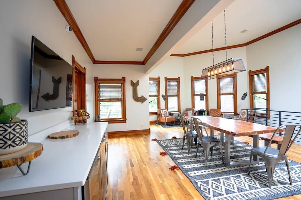 The upstairs common area
