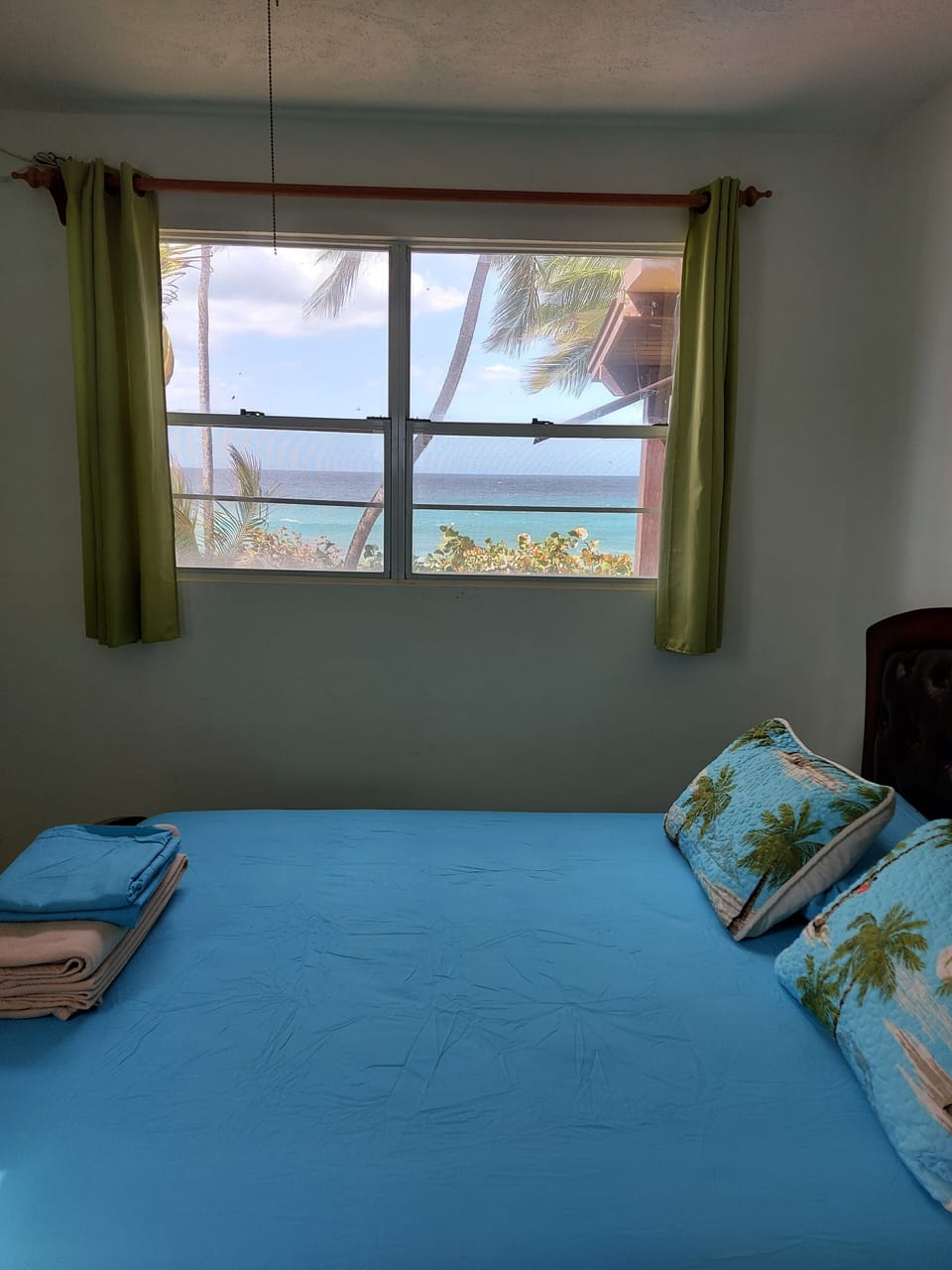 View from master bedroom to courtyard and ocean !