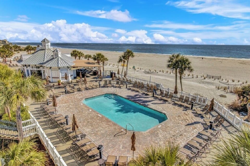 Grand Pavilion Pool