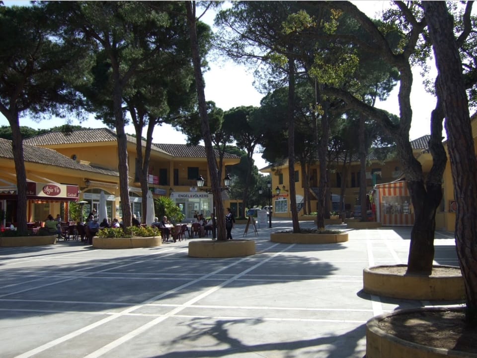 Centro Comercial - Elviria Square