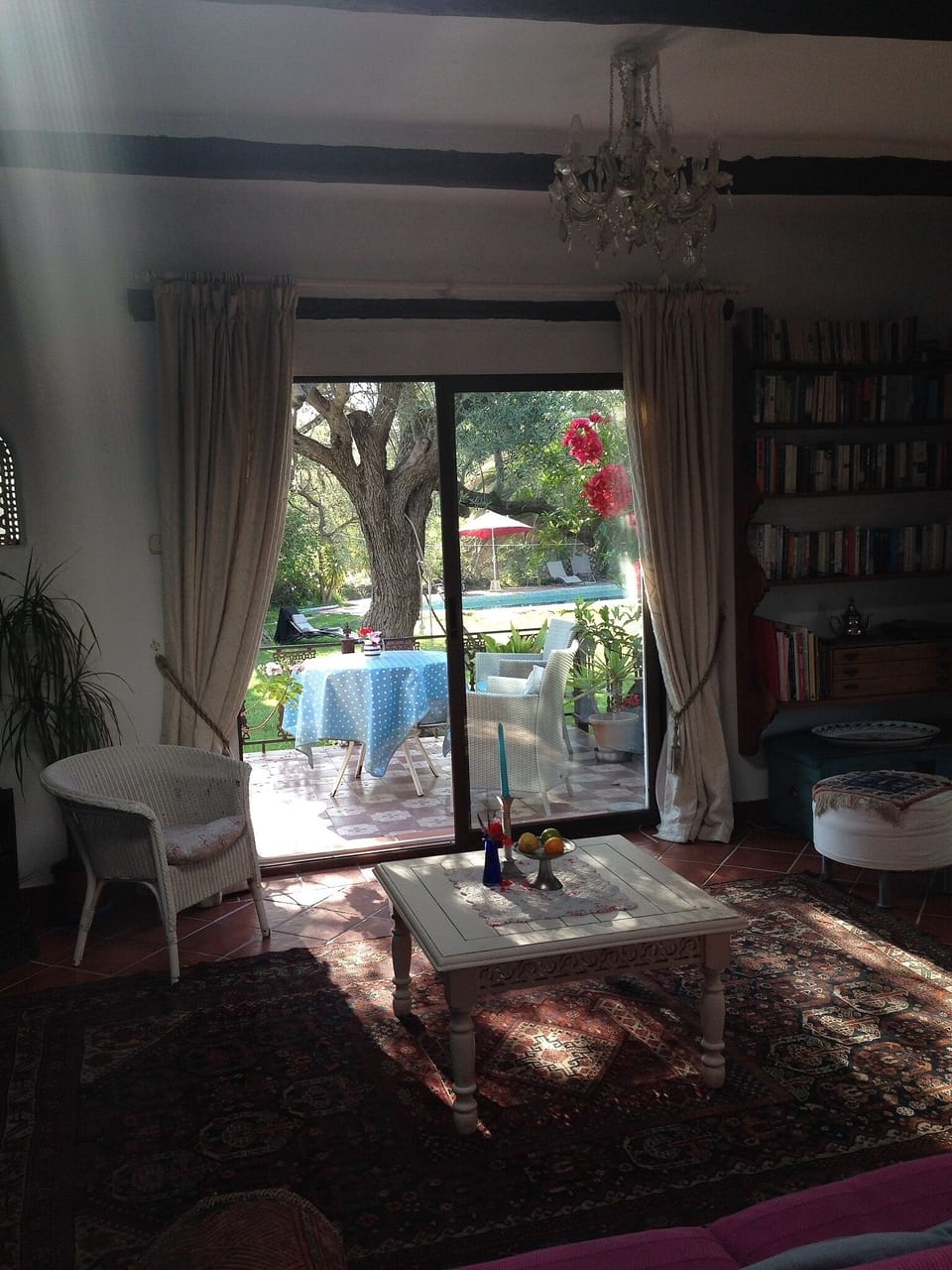 Sitting room and balcony