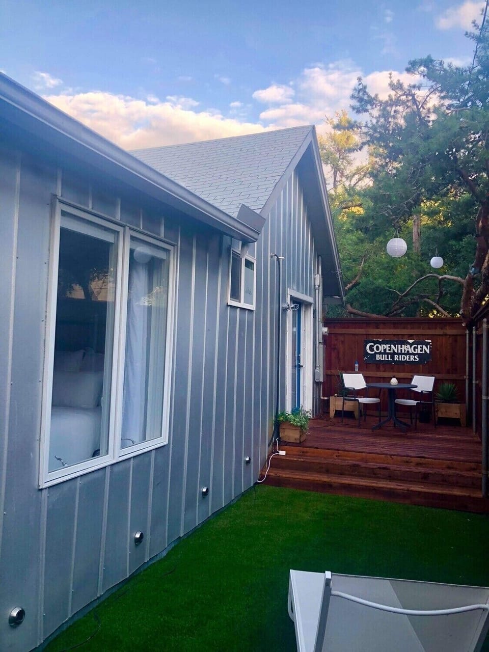 500sf side yard with cedar deck